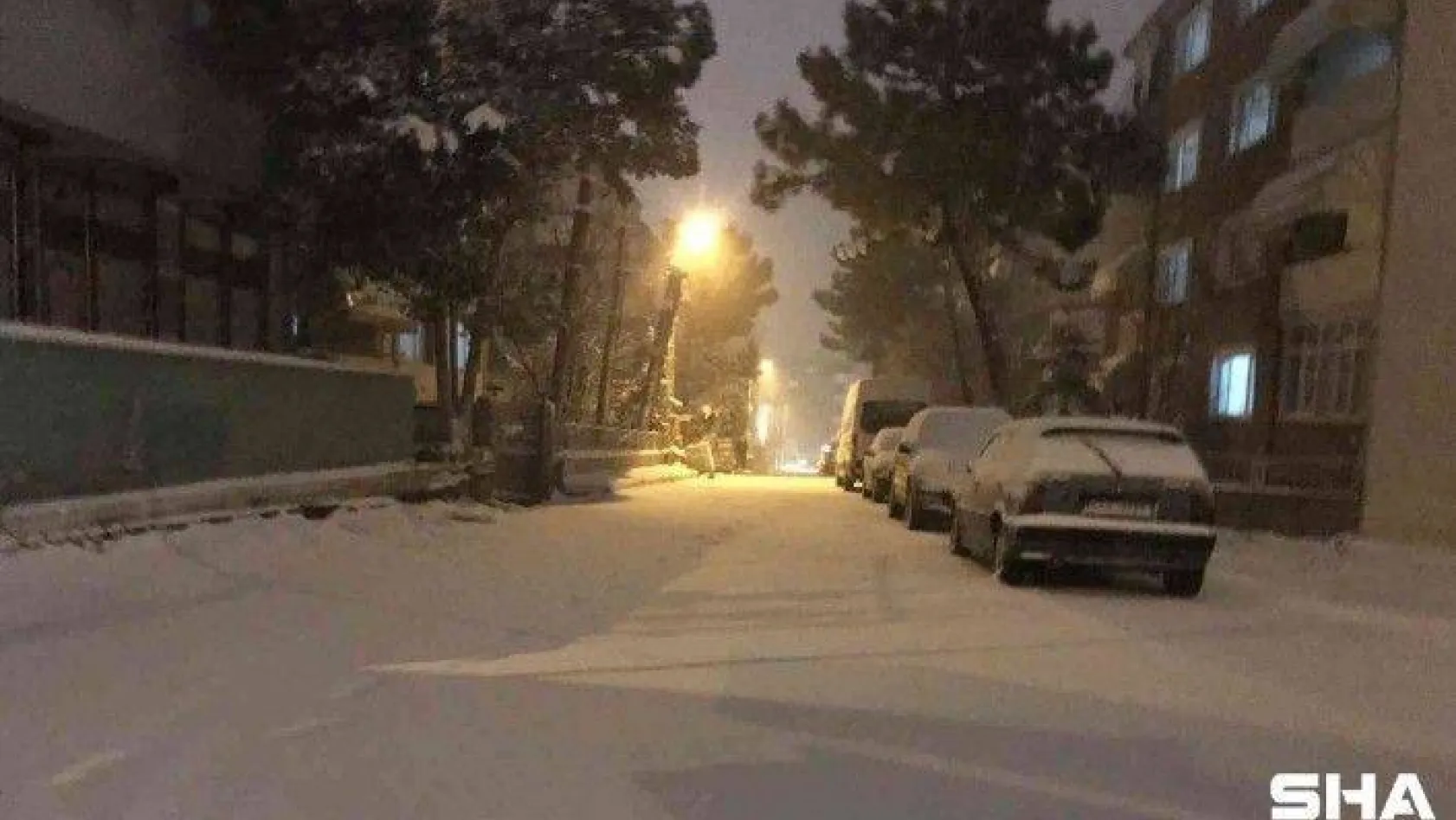 Kocaeli'de yoğun kar yağışı sürüyor
