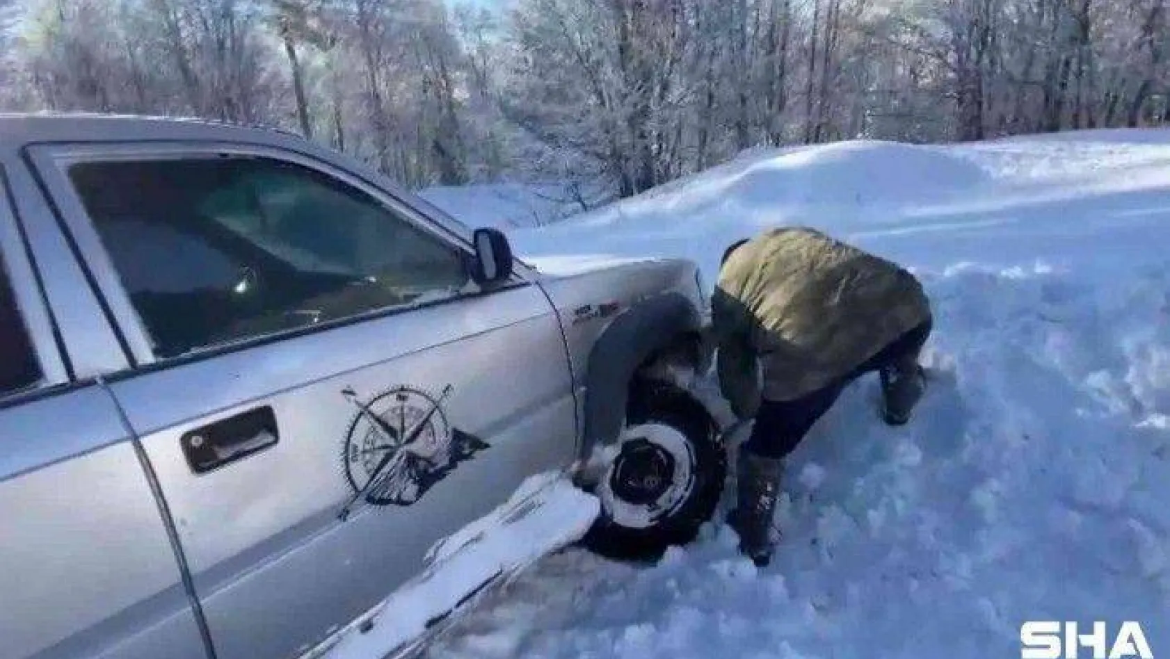 Ulus Dağı'nda mahsur kaldı, off-roadçılar karları aşıp yardıma koştu