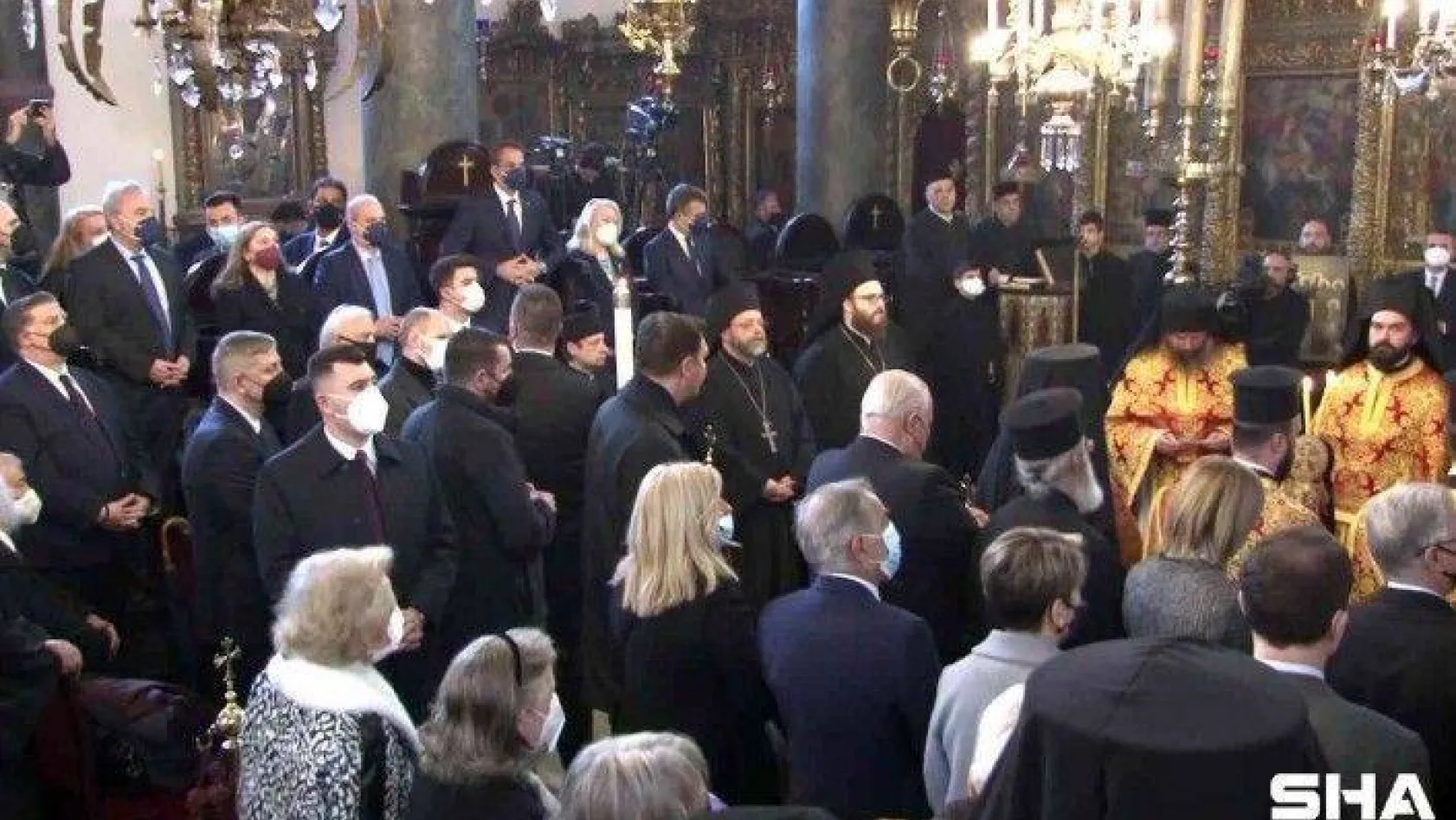 Yunanistan Başbakanı Miçotakis, Fener Rum Patrikhanesi'nde bayram ayinine katıldı