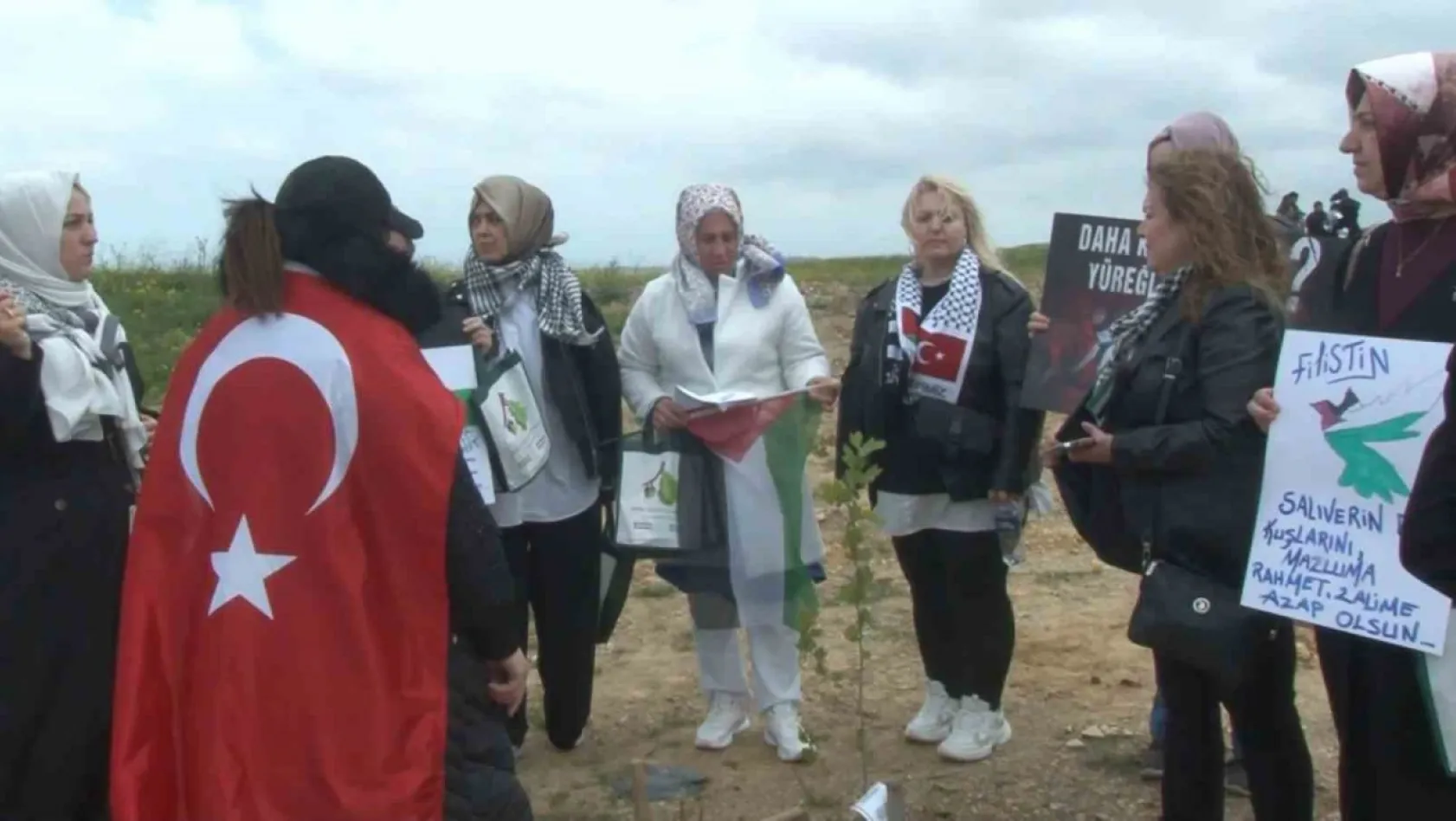 AK Parti İstanbul Kadın Kolları'ndan Anneler Gününde anlamlı etkinlik