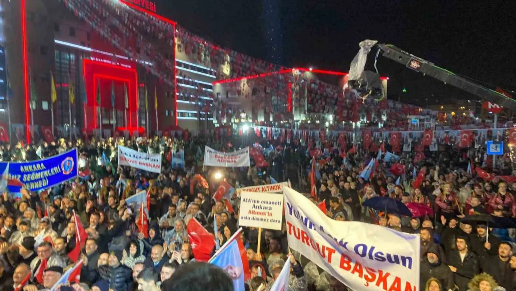 AK Parti'nin ABB Adayı Altınok: 'Londra sokaklarında gezen değil, Ankara'nın sokaklarında gezen bir Altınok olacak'