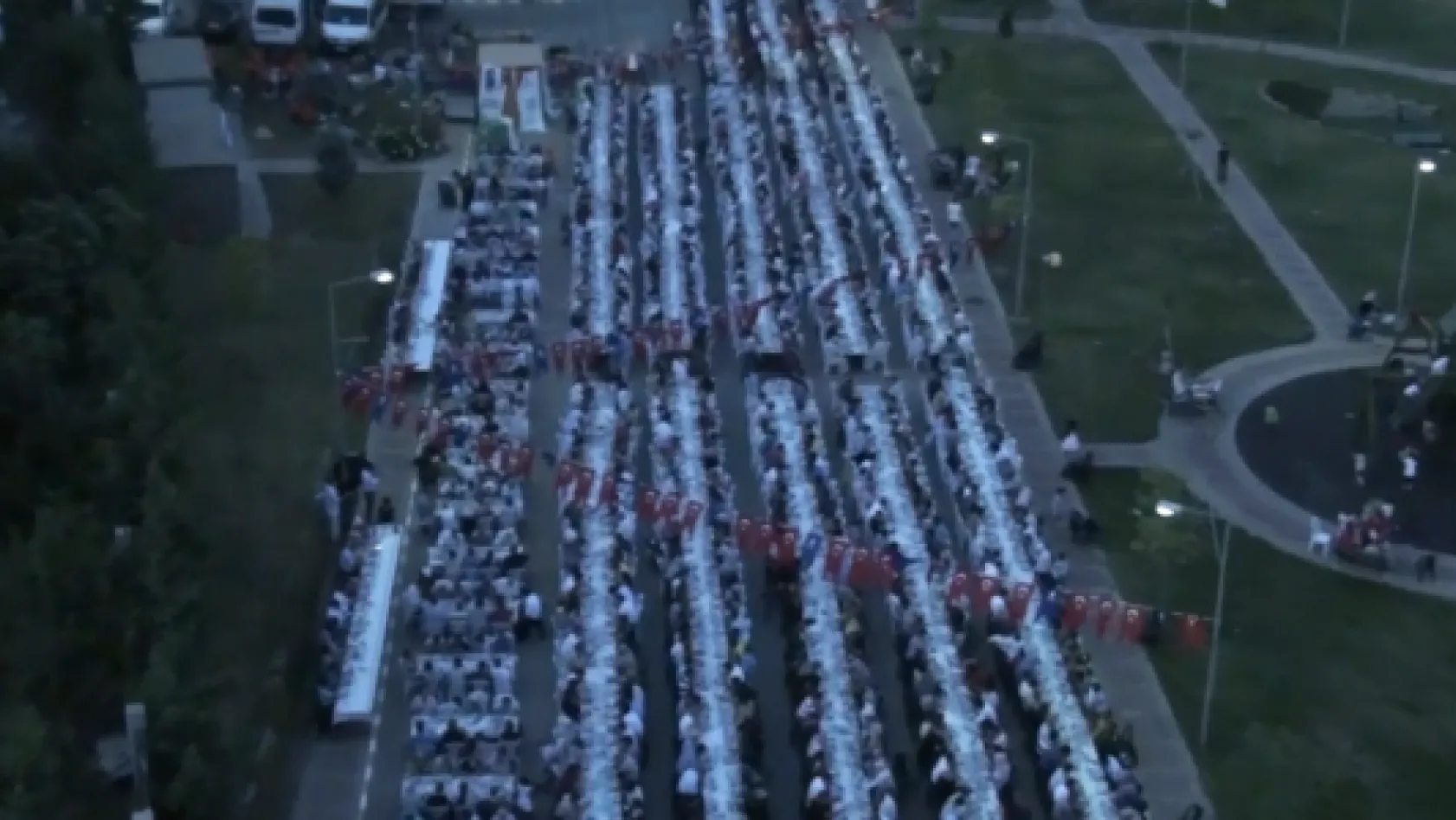 Ak Parti Kiptaş'ta 2500 kişilik iftar sofrası kurdu