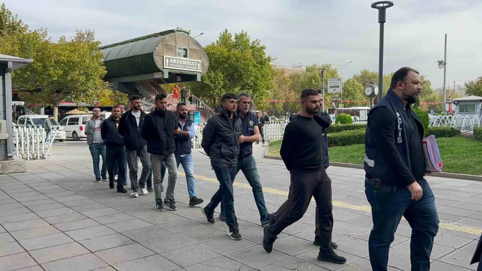 Ankara'da parktaki cinayetle ilgili 3 kişi tutuklandı