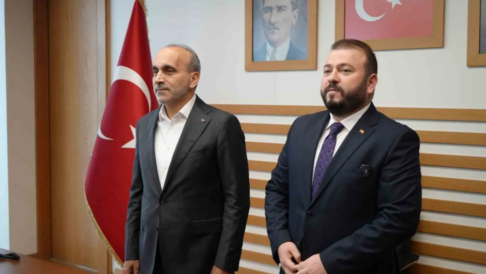 Arnavutköy Belediyesi'nde devir teslim töreni: Mustafa Candaroğlu göreve başladı