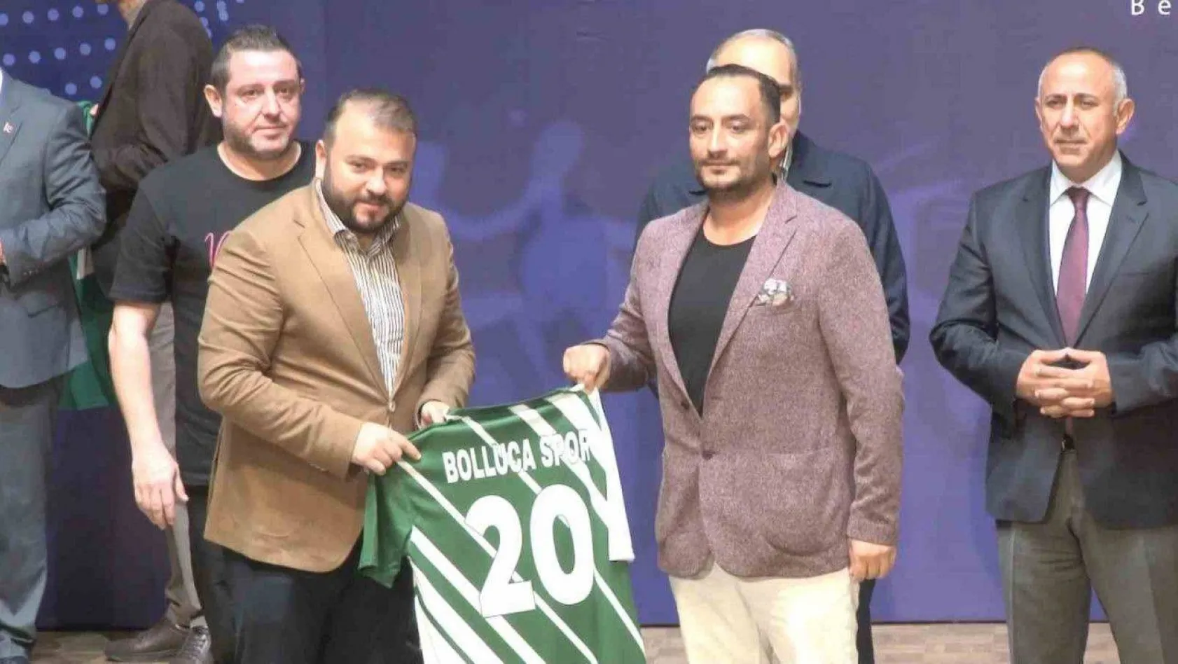 Arnavutköy Belediyesi'nden amatör spor kulüplerine tam destek