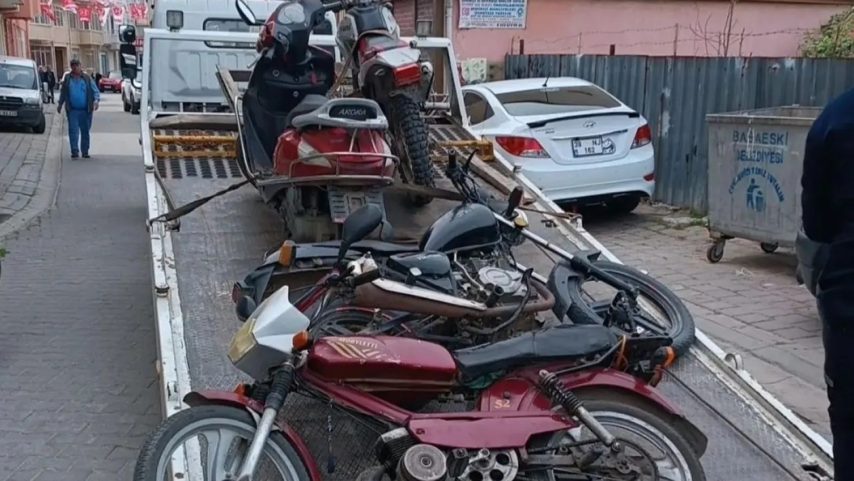 Babaeski'de trafik denetimi: 6 motosiklet trafikten men edildi