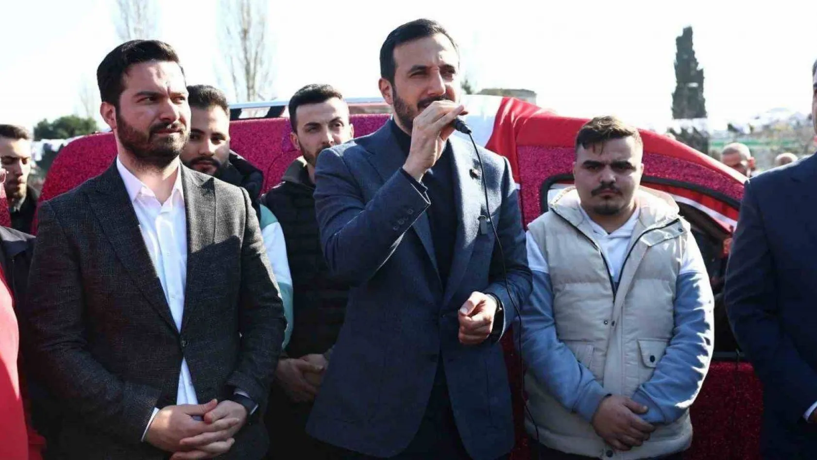 Bağcılar Belediyesi tarafından 'Kapıdan Sandığa Seçim Hattı' projesinin lansmanı yapıldı