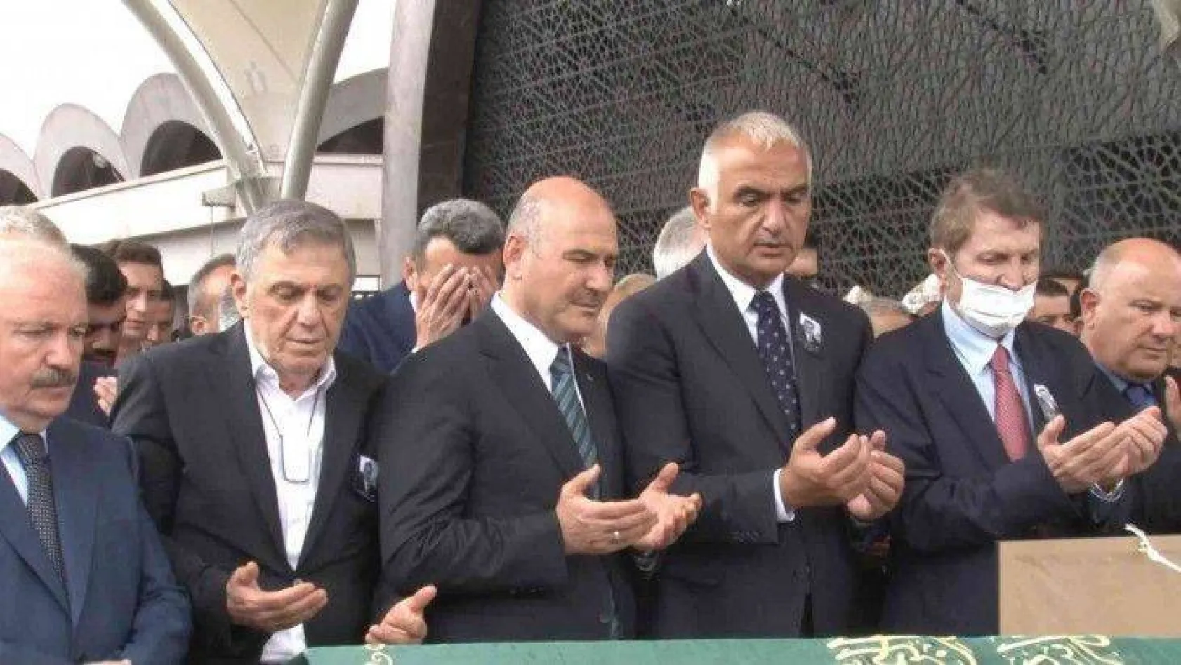 Bakanlar Süleyman Soylu ve Mehmet Nuri Ersoy, Nurettin Özaltın'ın cenazesine katıldı