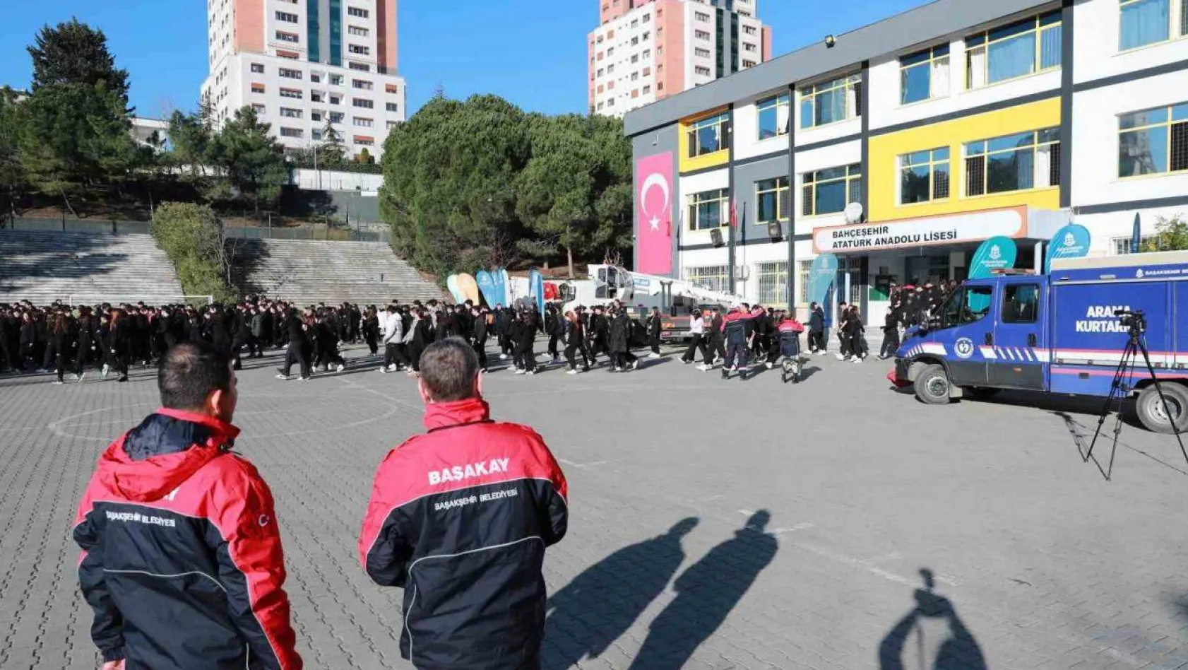 Başakşehir'de deprem tatbikatı yapıldı