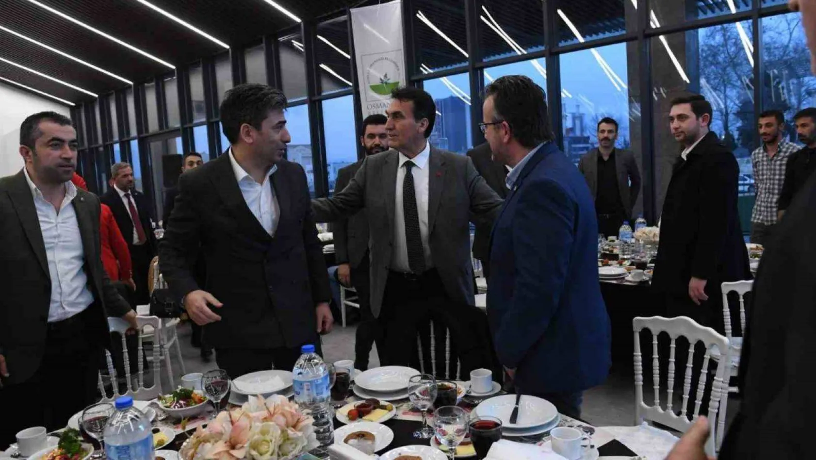 Başkan Dündar'ın MHP teşkilatıyla iftar yemeğinde buluştu
