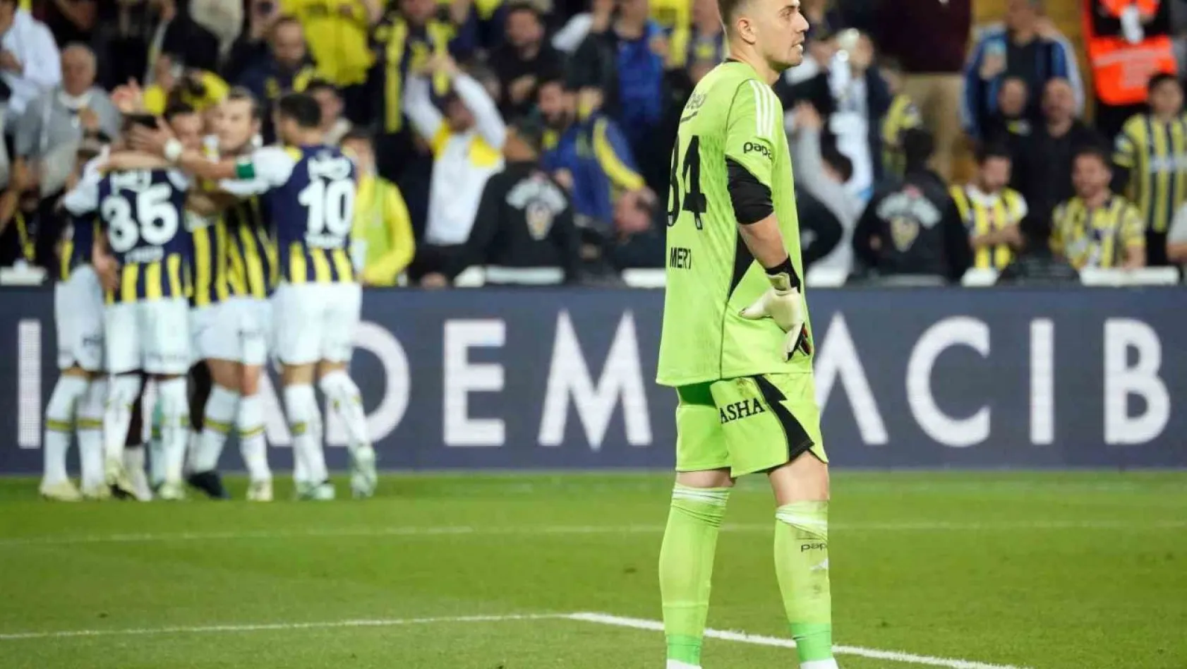 Beşiktaş, 9 sezon sonra Fenerbahçe'ye iki kez kaybetti