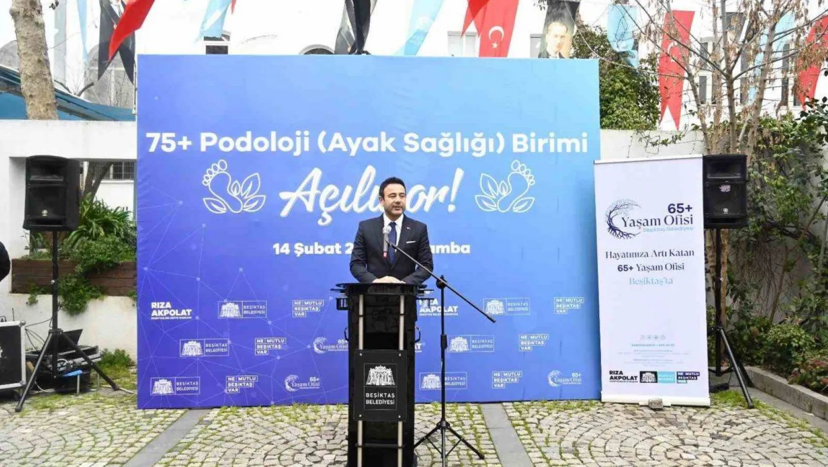 Beşiktaş'ta 75 yaş ve üstü vatandaşlar için podoloji birimi hizmete açıldı
