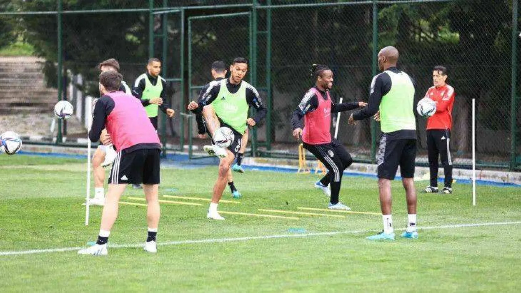 Beşiktaş'ta Fenerbahçe maçı hazırlıkları başladı