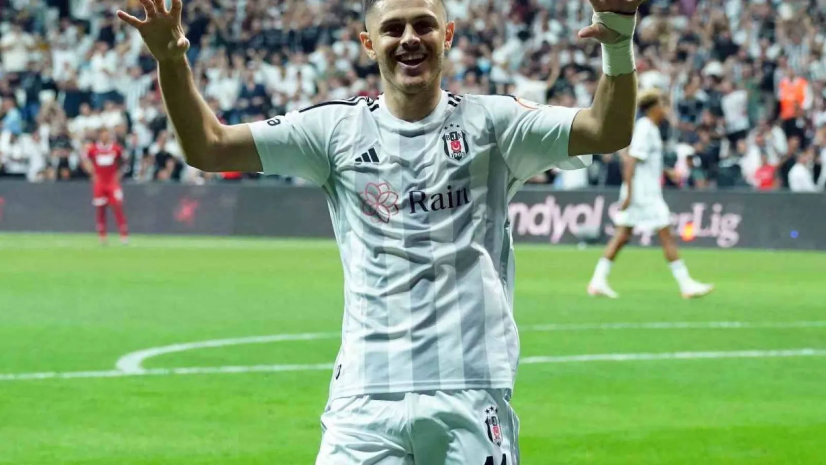 Beşiktaş'ta Milot Rashica'ya milli davet