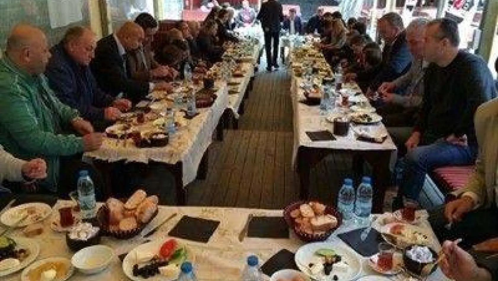 Beşiktaşlı Taraftar Dernekleri Derbi Öncesi Bir Araya Geldi