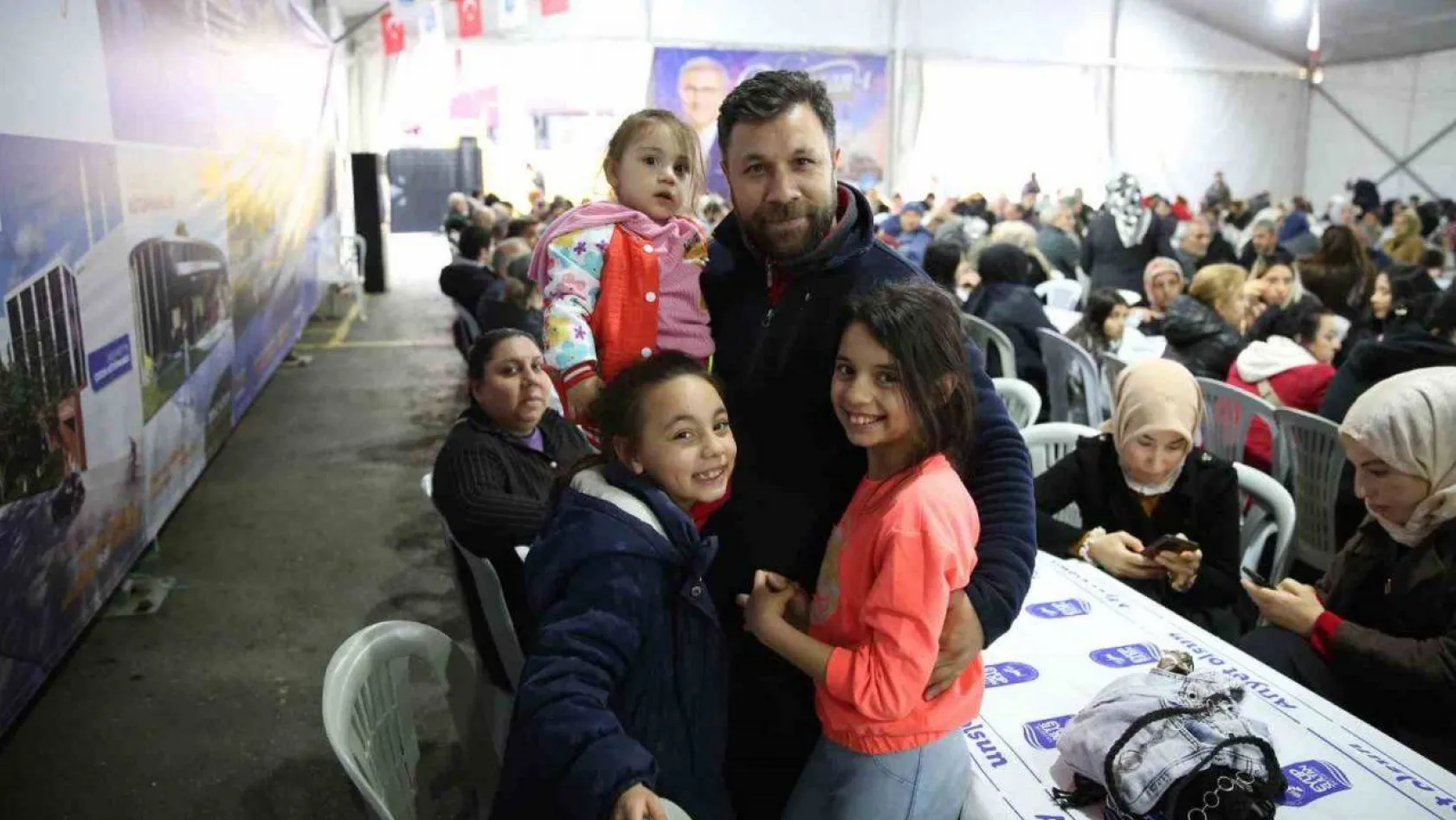 Binlerce vatandaş Eyüpsultan'da dev iftar sofrasında buluşacak