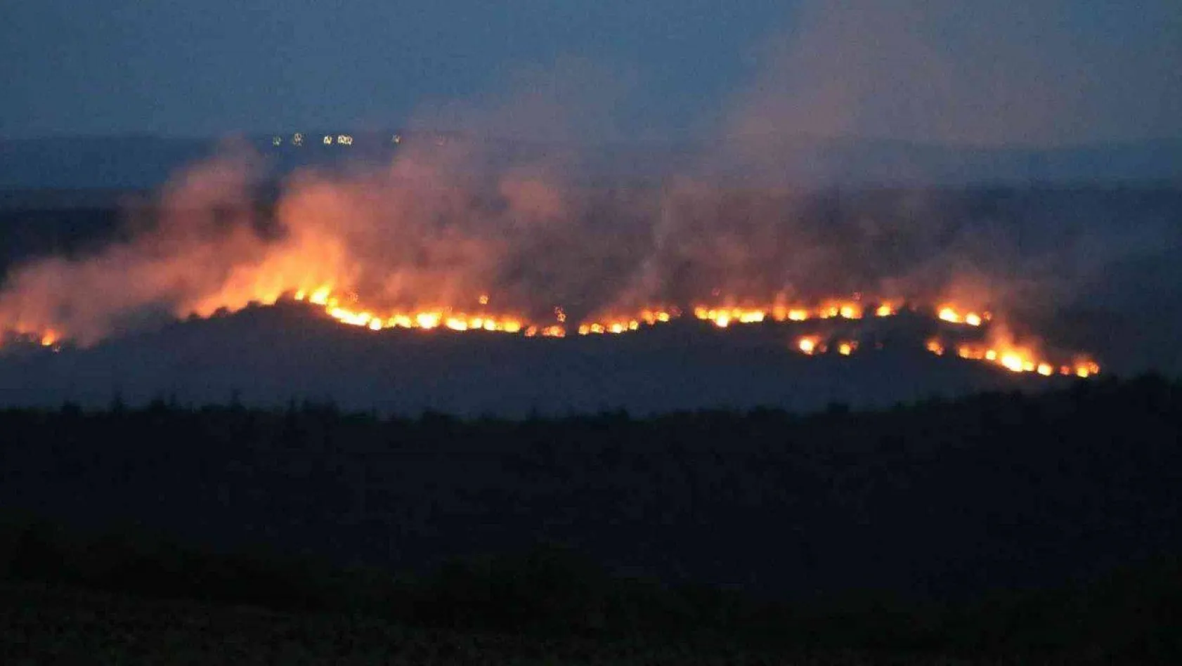 Bulgaristan'daki yangın Edirne'nin sınır köylerine dayandı: Alevler ürkütücü boyuta ulaşıyor