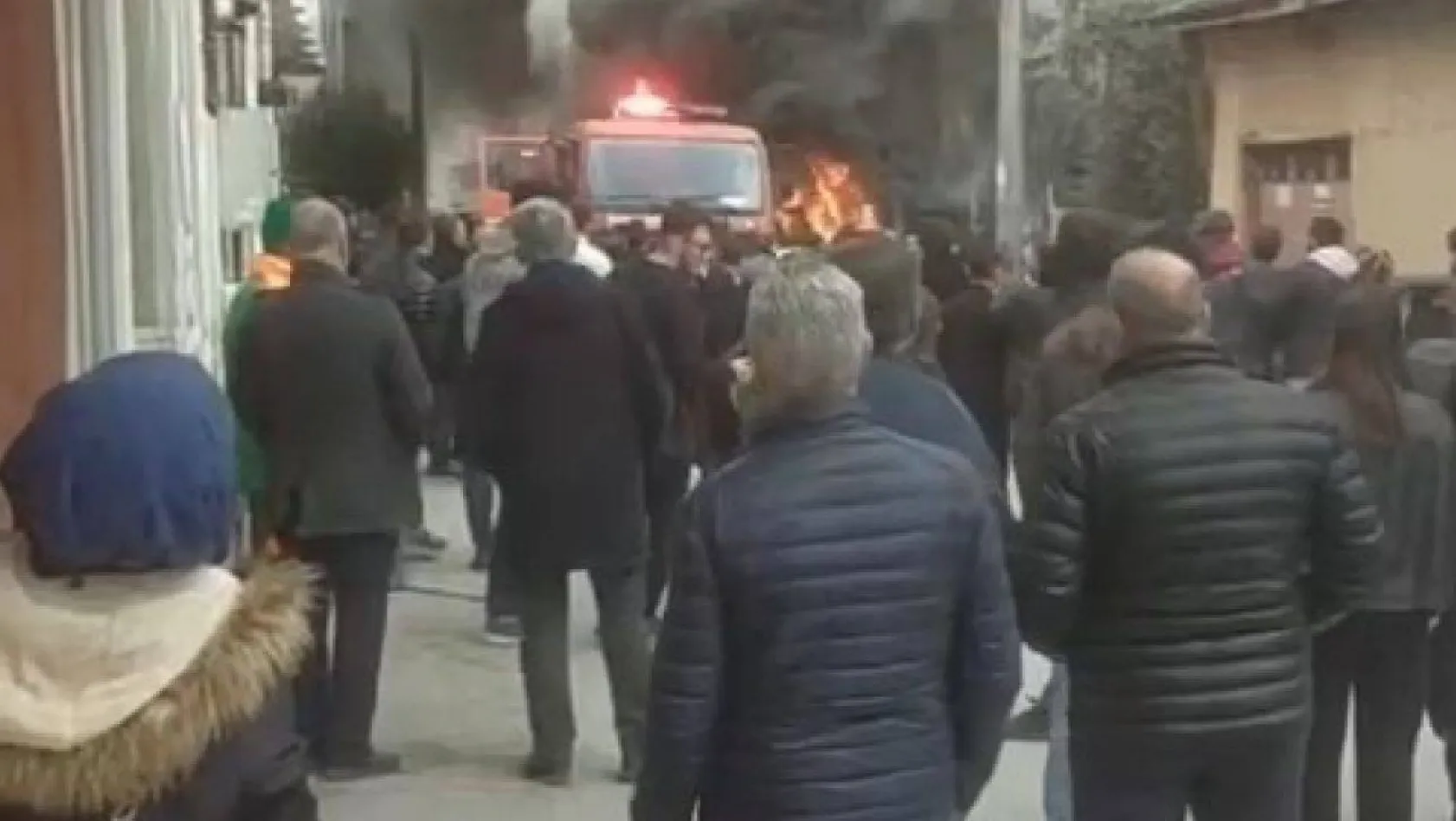 Bursa'da hurdacıda korkutan yangın