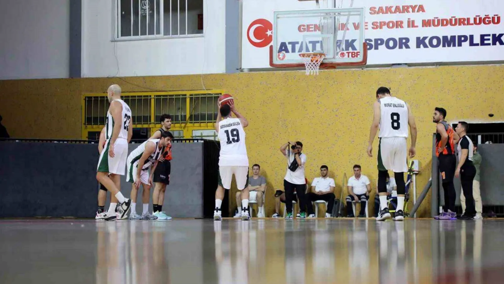 Büyükşehir Basketbol Takımı, İstanbul'dan zaferle döndü