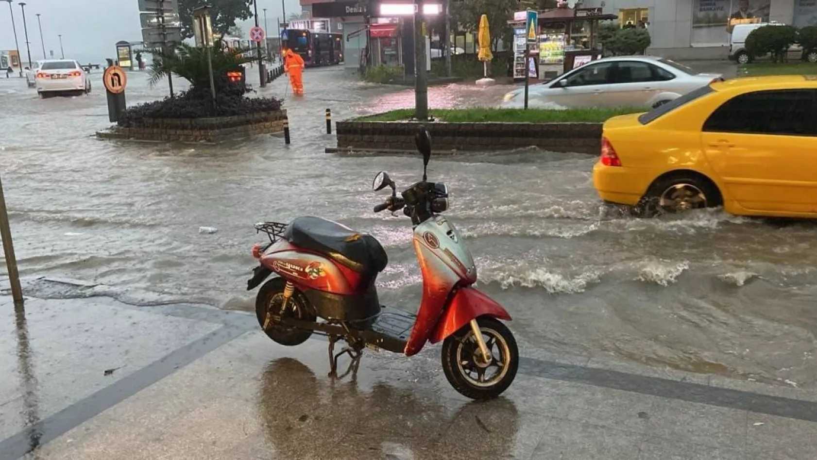 Çanakkale'de motokuryelerin trafiğe çıkması yasaklandı
