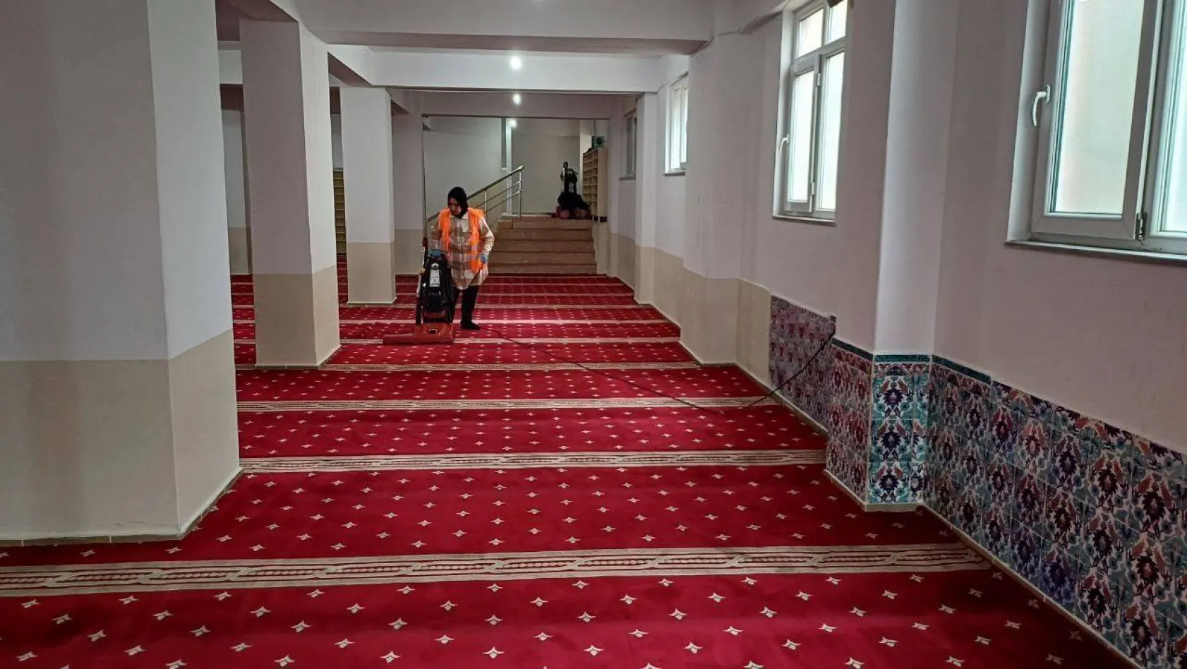 Çayırova'da ibadethaneler temizleniyor