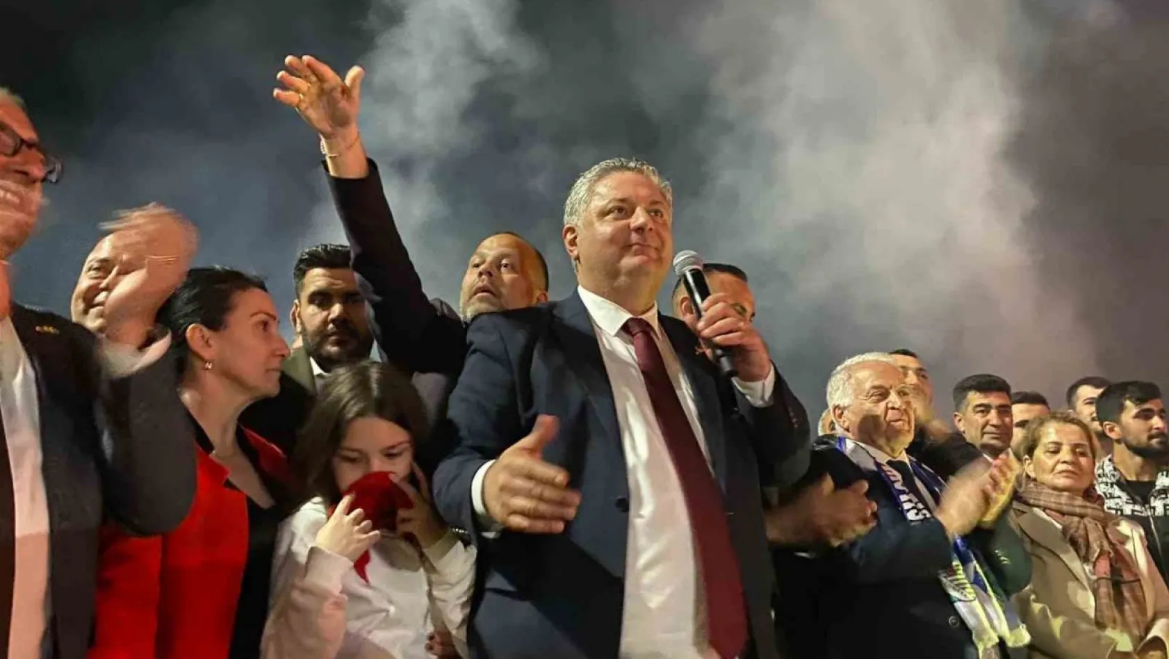 CHP'li Mehmet Gürel, Yalova Belediye Başkanlığı'na seçildi