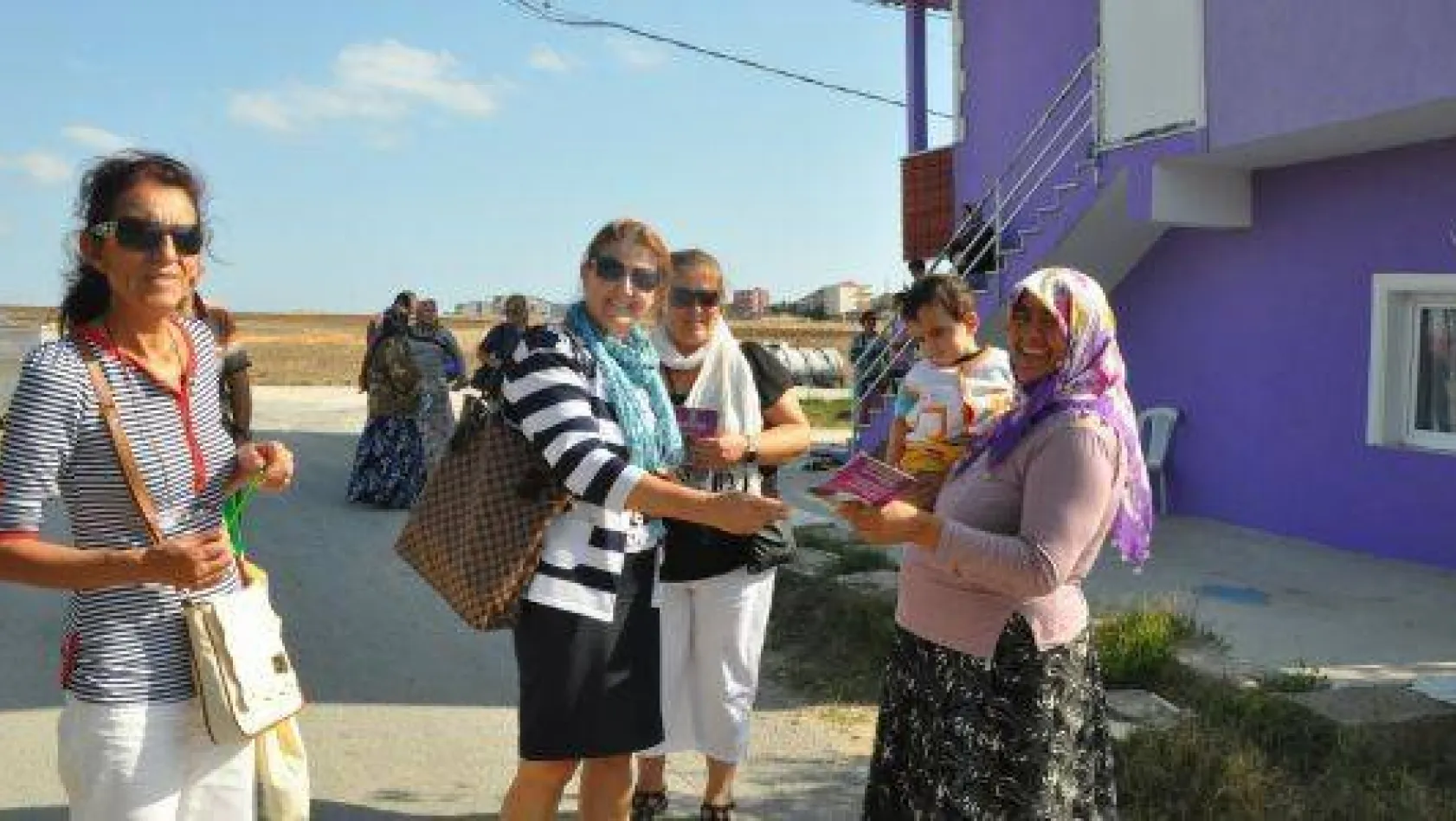 CHP Kadın Kollarından'Çat Kapı'