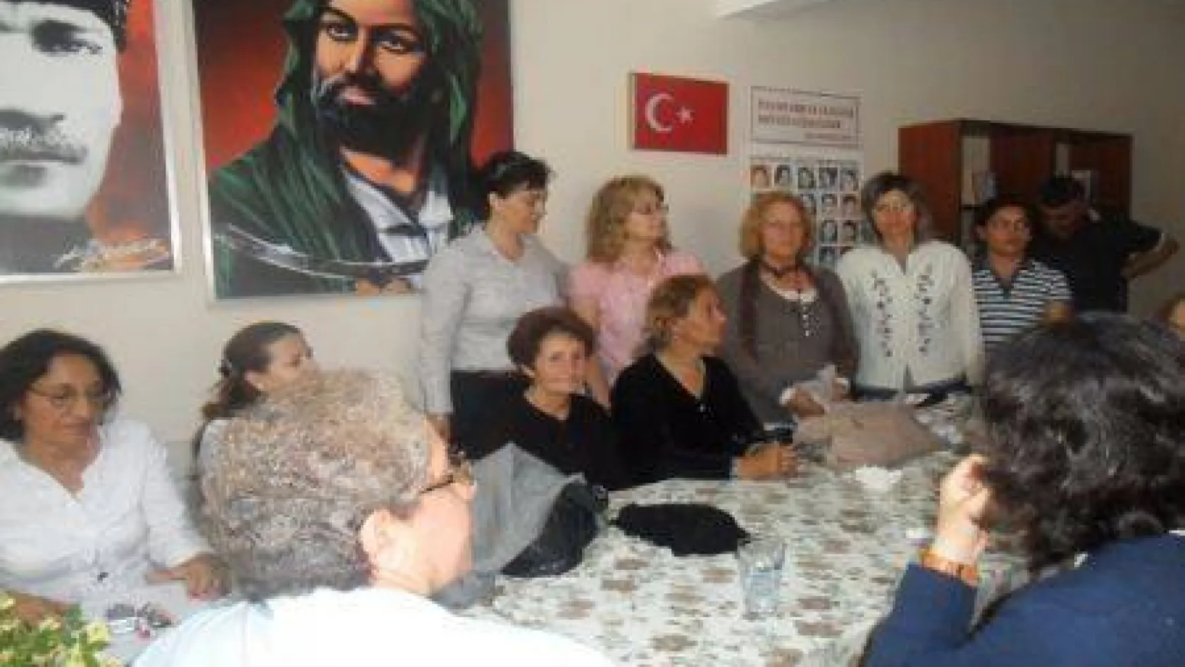 CHP  Kadın Kolları Alevi Derneği Silivri Şubesini Ziyaret Etti