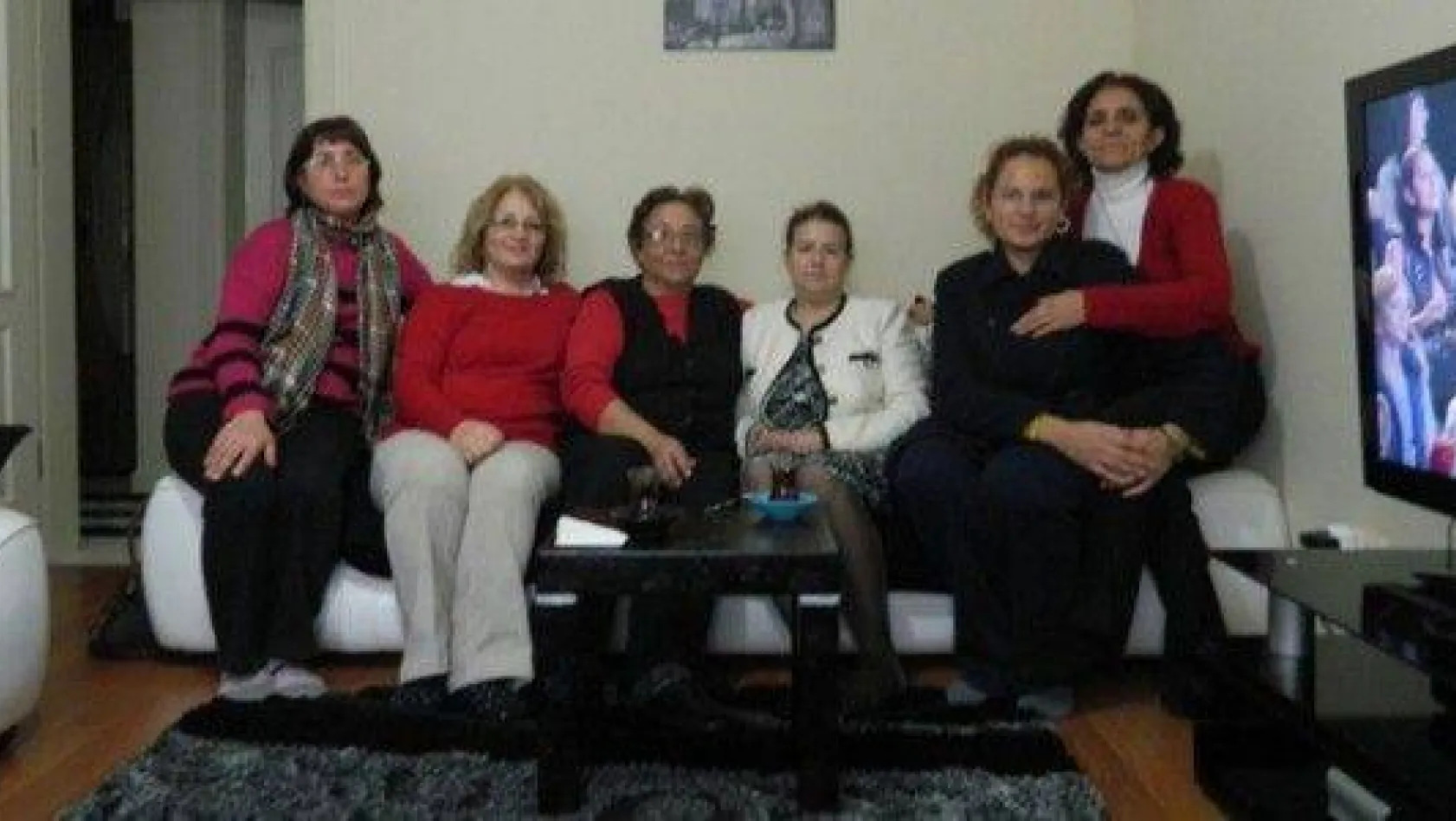 CHP Kadın Kolları'ndan geçmiş olsun ziyaretleri