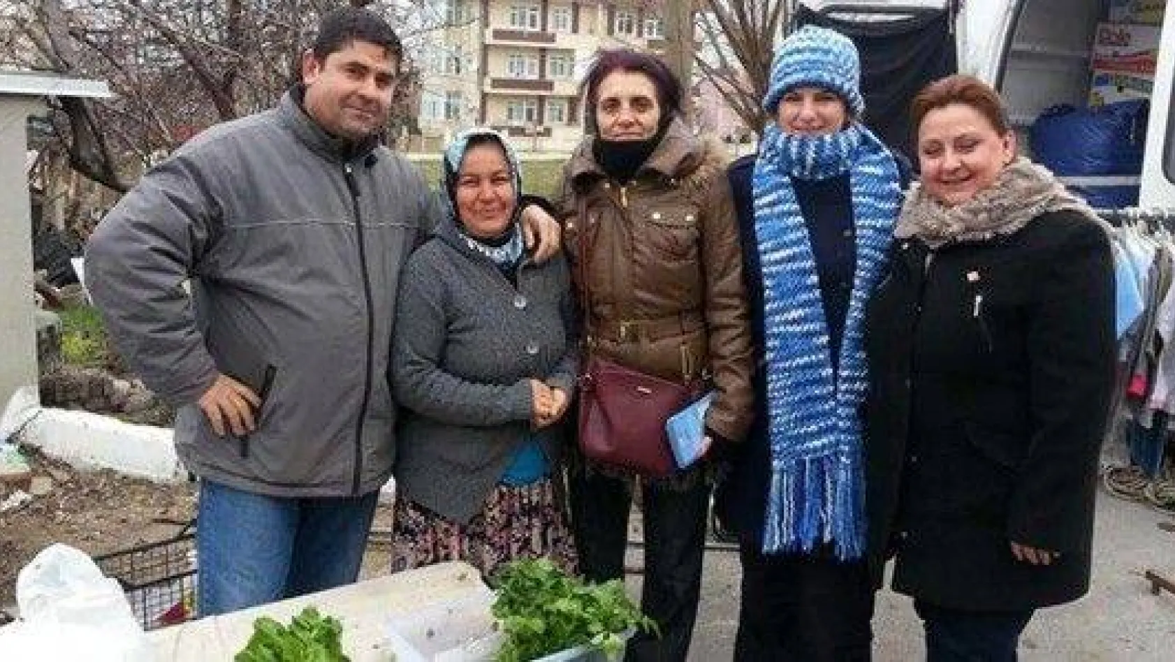 CHP'li bayanlar Ortaköy'de