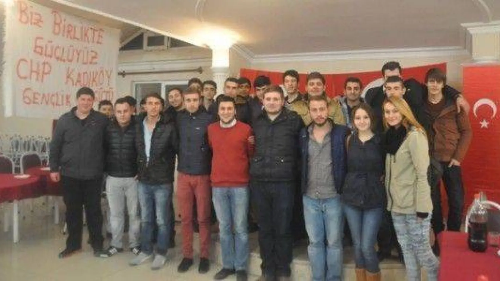 CHP'li gençlerden Kadıköy çıkarması