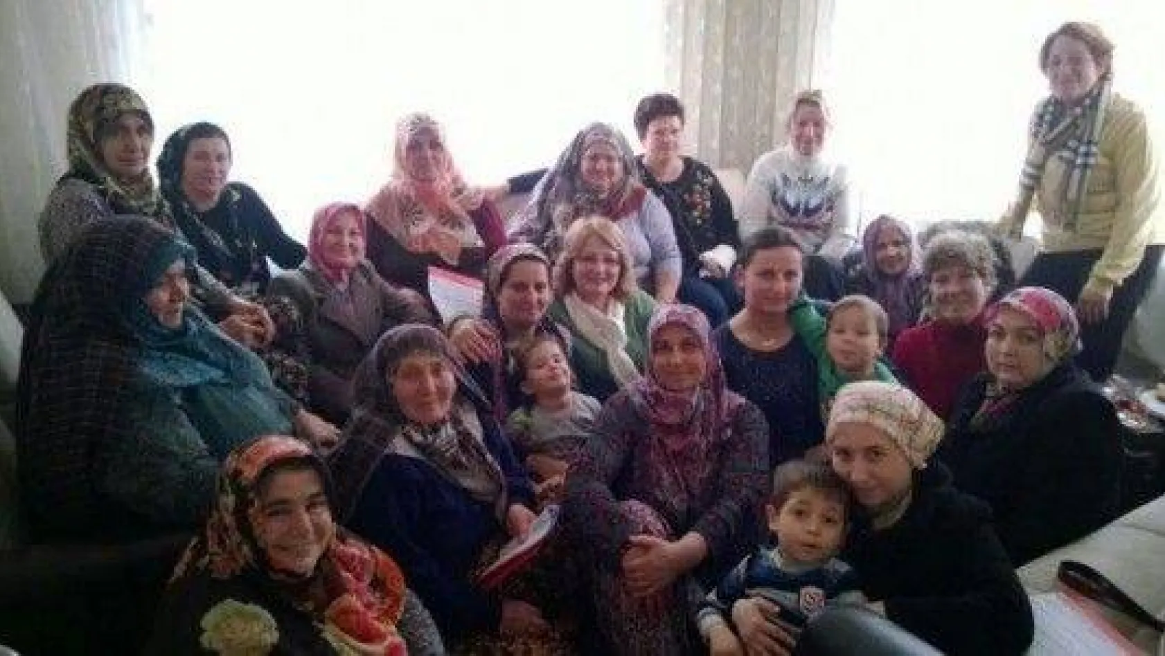 CHP'li kadınlar 'özleme ve mutluluğa' ortak oldu