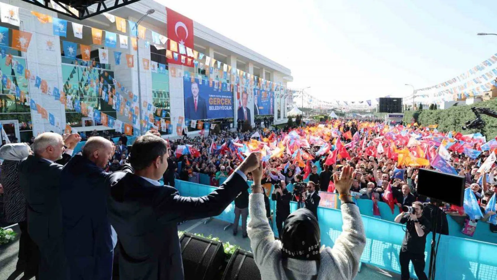 Cumhurbaşkanı Erdoğan: 'Vaatleri unutacak değil, verdiği sözü tutacak başkanları seçeceğiz'