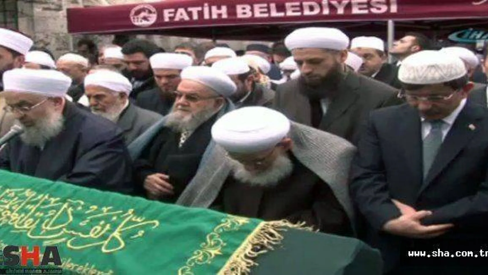 Davutoğlu, Mahmut Efendi'nin kardeşinin cenazesinde