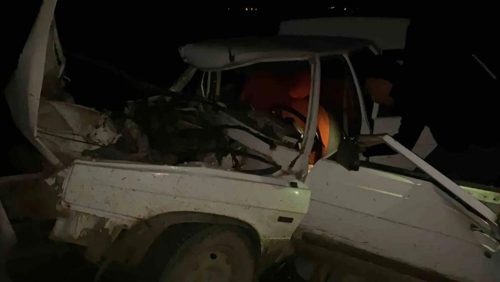 Edirne'de otomobil ile traktör çarpıştı: 1 ölü, 1 yaralı