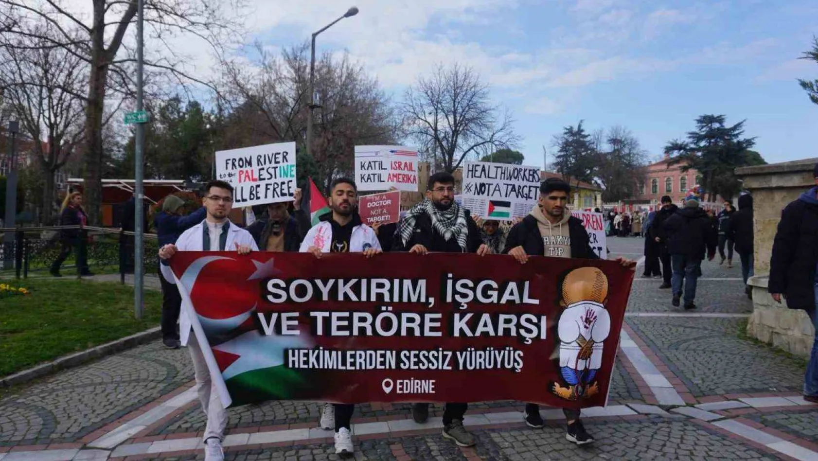 Edirne'de tıp fakültesi öğrencilerinden Gazze'ye destek yürüyüşü