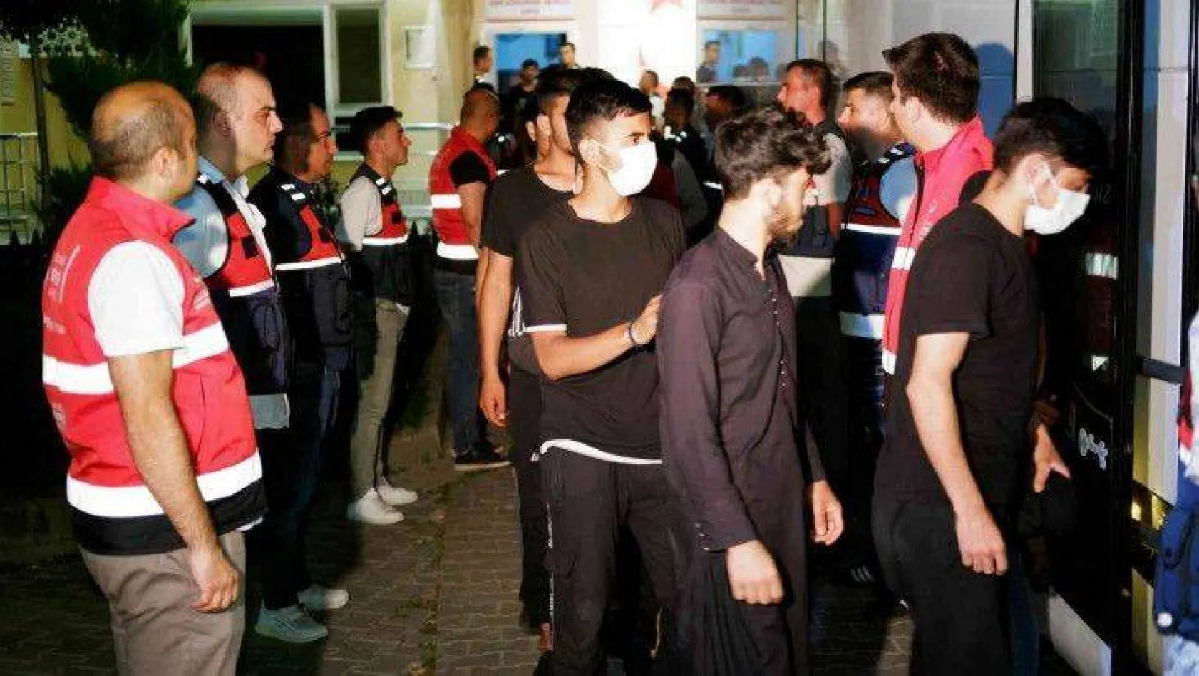 Edirne'de yakalanan 227 göçmen sınır dışı edilecek
