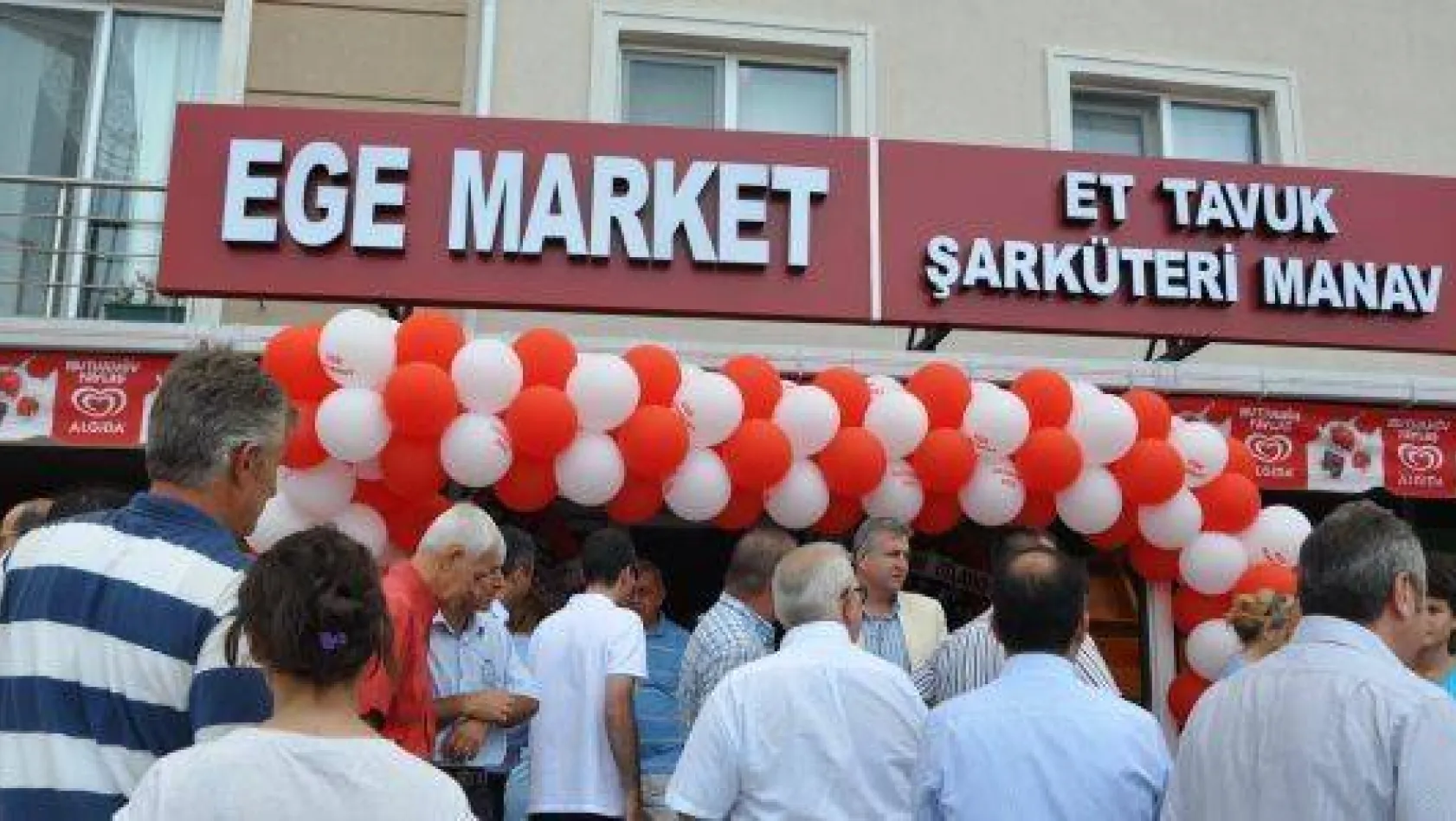Ege Market'in Açılışını Başkan Cem Kara Yaptı