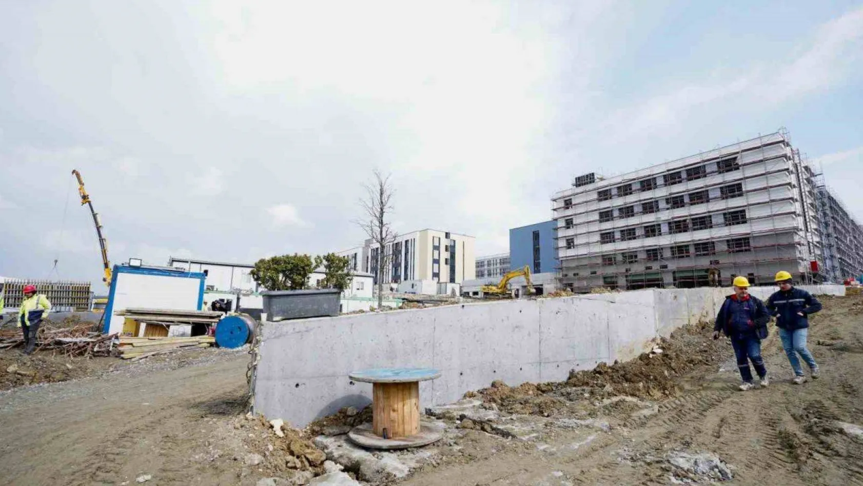 Esenyurt'ta bulunan Türkiye'nin en büyük  lise kampüsünün inşaatı yüzde 91 oranında tamamlandı