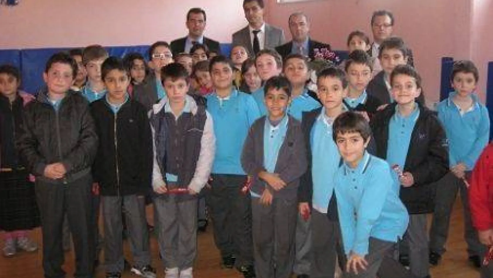 Fatih Kolej'inden Engelliler Okuluna Anlamlı Ziyaret