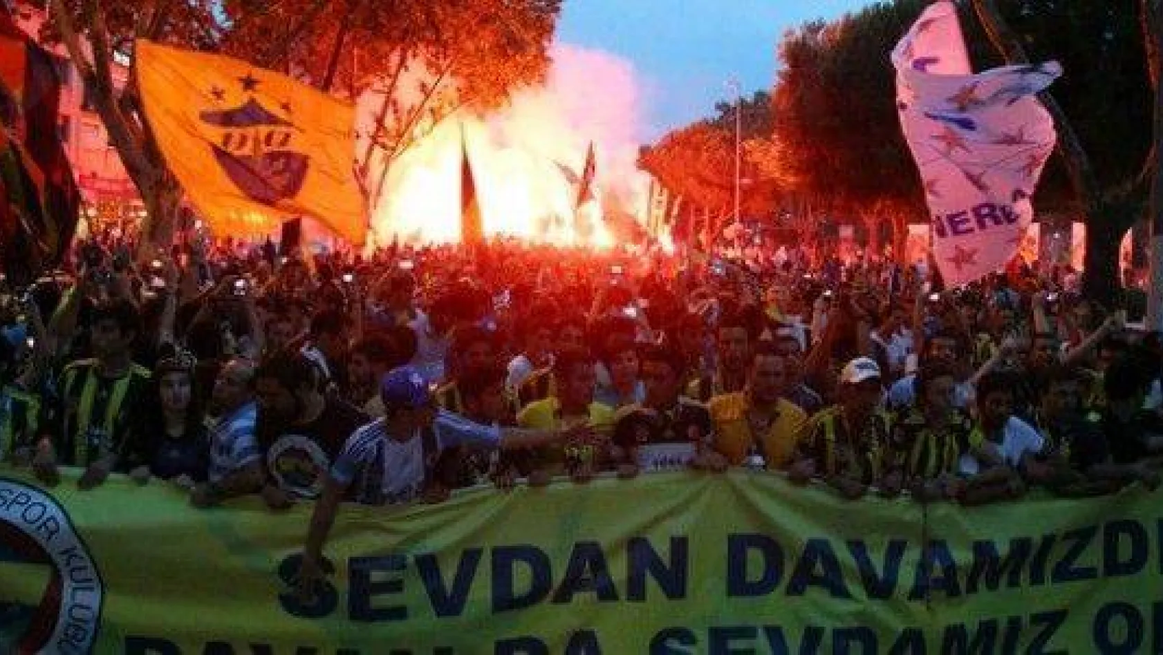 Fenerliler İstanbul'a Akın Ediyor