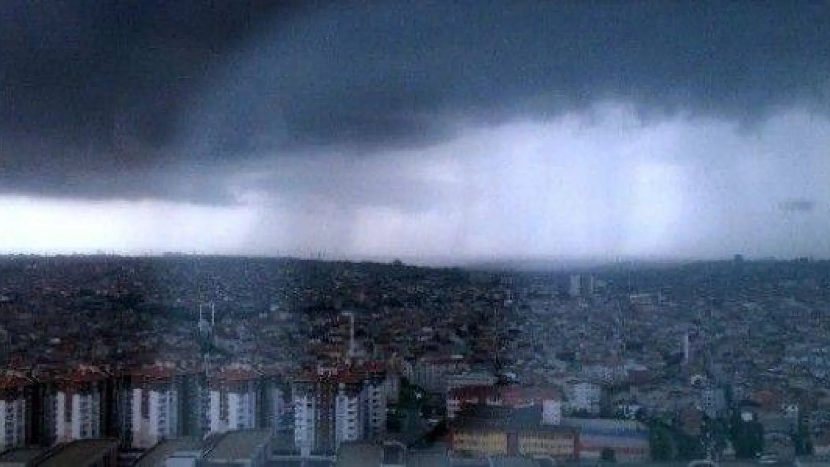 Fırtına İstanbul'a yaklaşıyor
