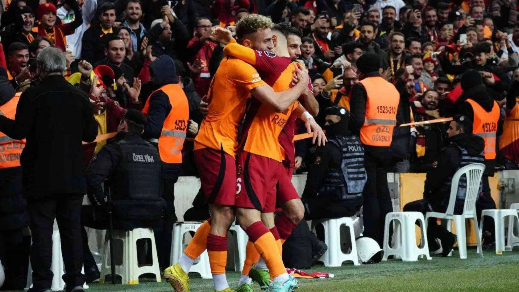 Galatasaray galibiyet serisini 8'e çıkardı
