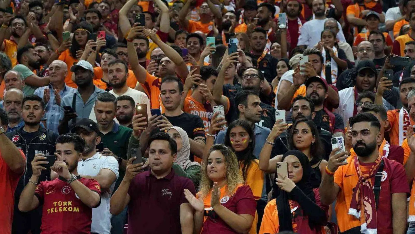 Galatasaray - Giresunspor maçını 45 bin 484 taraftar izledi