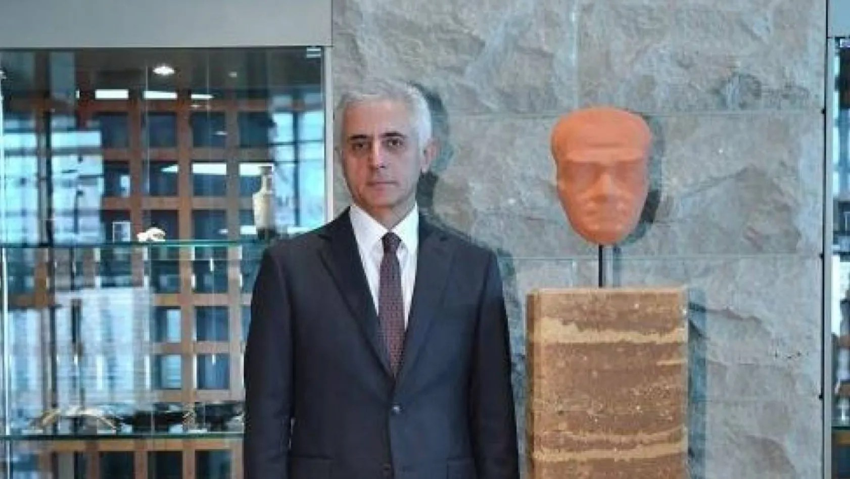 Garanti BBVA, Cumhuriyet'in 100. yılını özel tasarlanan heykellerle kutluyor