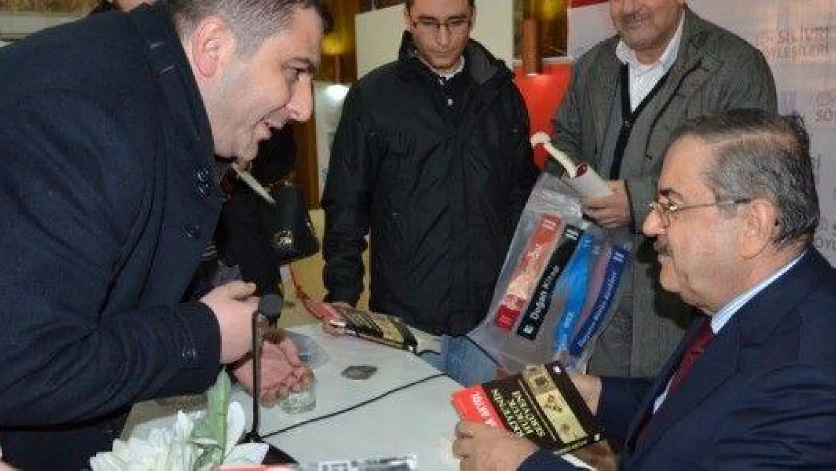 Gazeteci-Yazar Taha Akyol Silivri'deydi