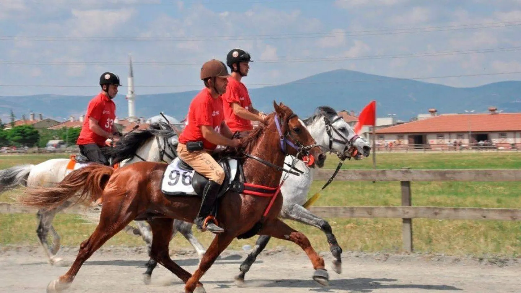 Geleneksel Rahvan At Yarışları heyecanı Gölcük'te yaşanacak