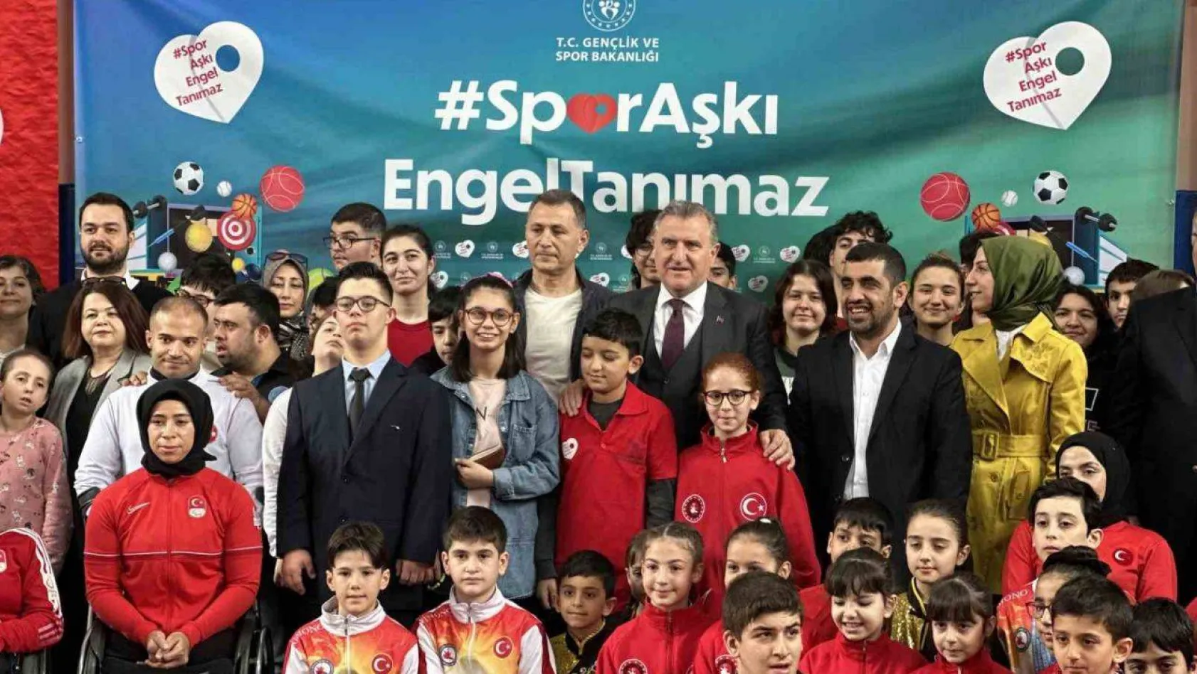 Gençlik ve Spor Bakanı Bak: 'Türkiye, Cumhurbaşkanımızın önderliğinde spor devrimi yaşamaktadır'