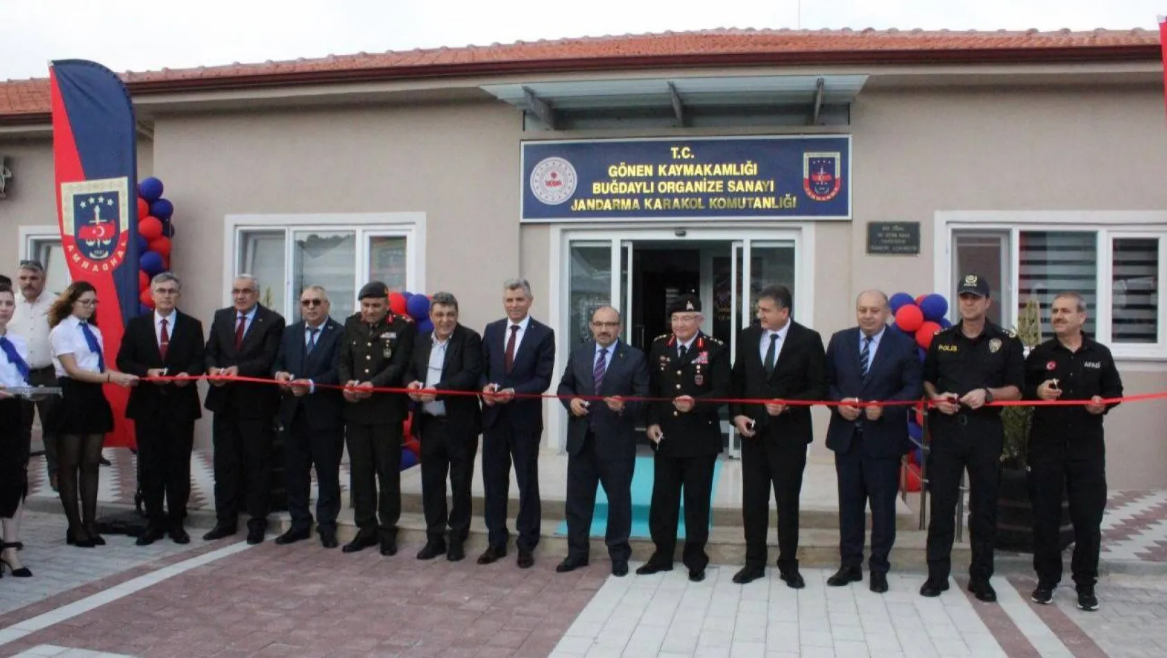 Gönen ve Erdek'te yeni Jandarma Karakol Komutanlığı binaları açıldı