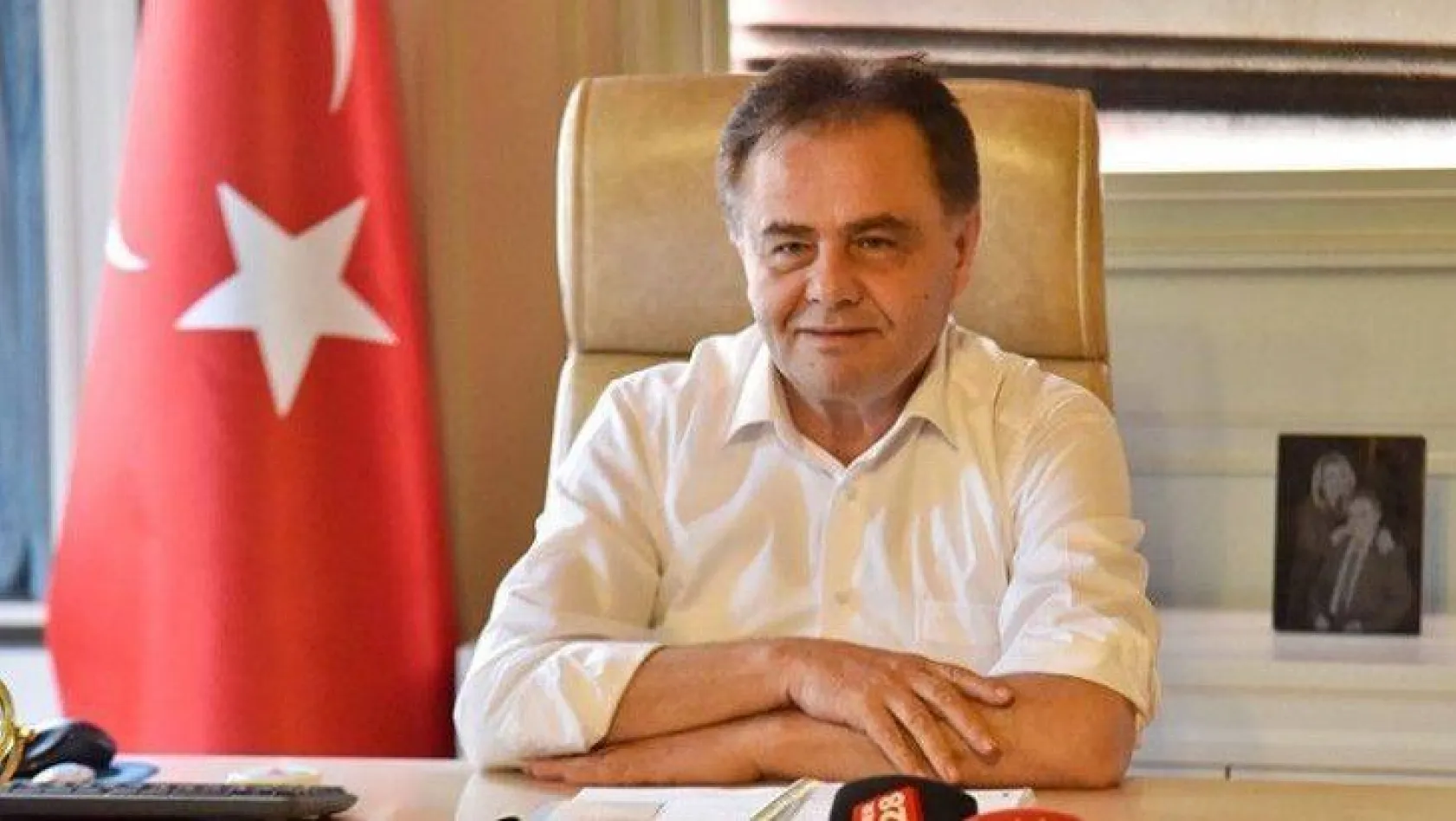 Görevden alınan CHP'li Bilecik Belediye Başkanı Semih Şahin partisinden ihraç oldu